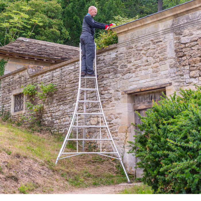 Platform Tripod Ladder - 3 Legs Adjustable 10ft / 3m