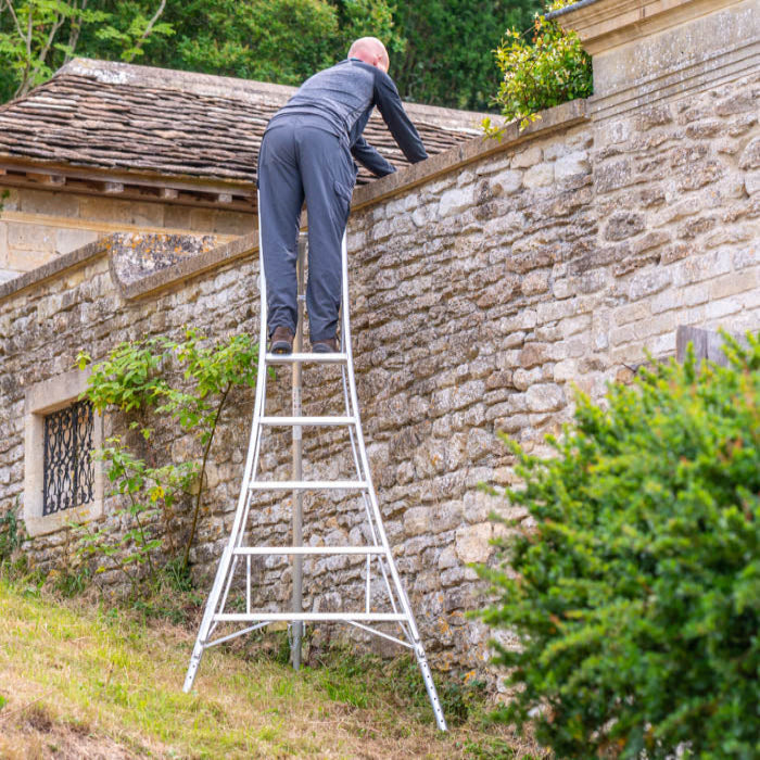 Professional Platform Tripod Ladder - 3 Legs Adjustable 8ft / 2.4m